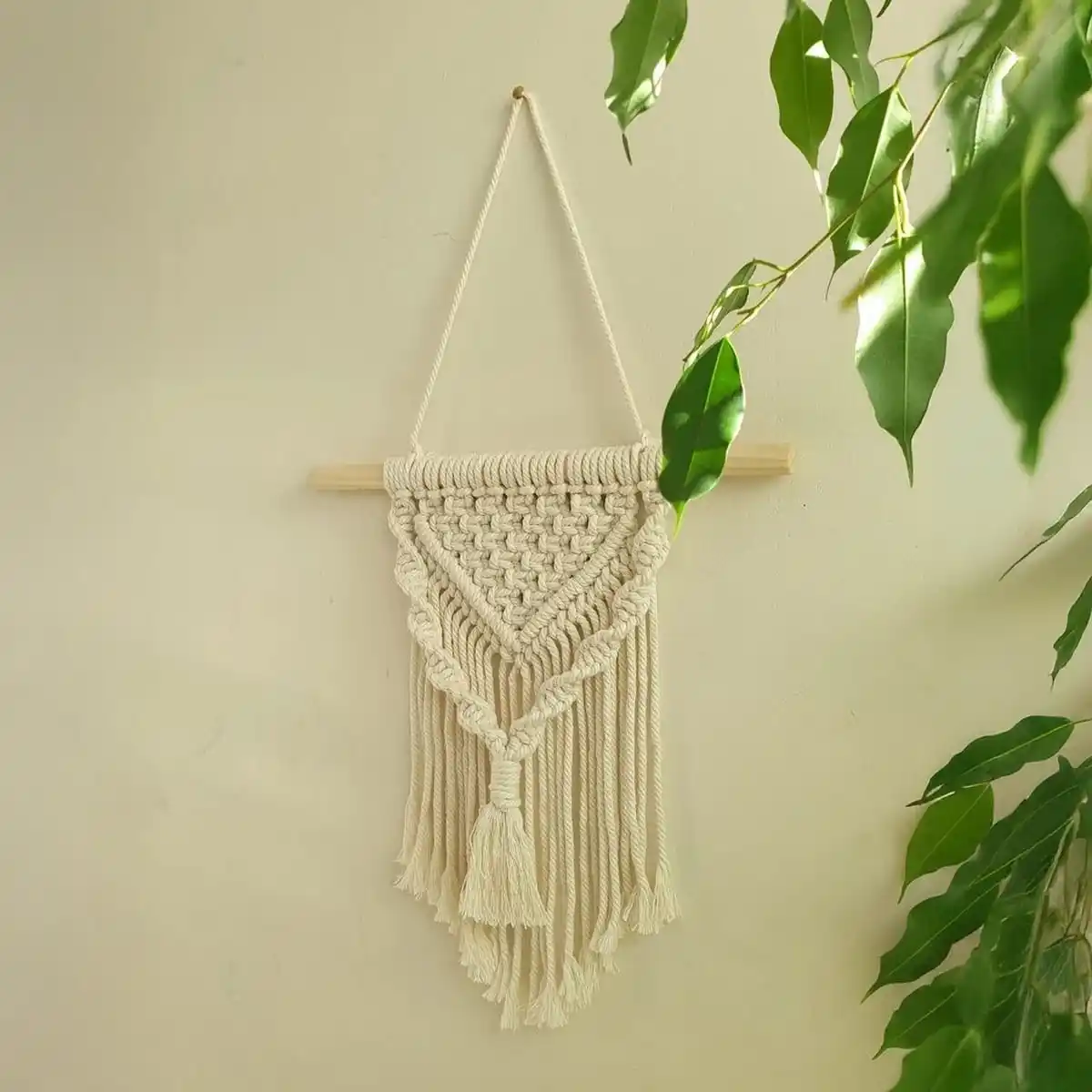 مكرميه حائط قطن أوف وايت - 45×30 سم